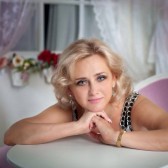 Елена Хан