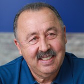 Валерий Газзаев