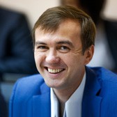 Роман Урнышев