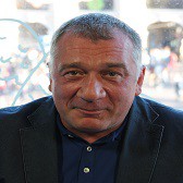 Владимир Петров