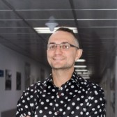 Игорь Стар
