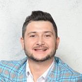 Денис Саков