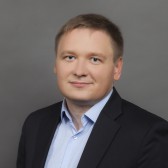 Евгений Макаренко