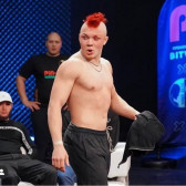 Алекс 'Оксана' Новиков