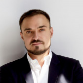 Илья Валовик