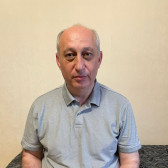 Артур Паронян
