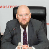 Сергей Белов